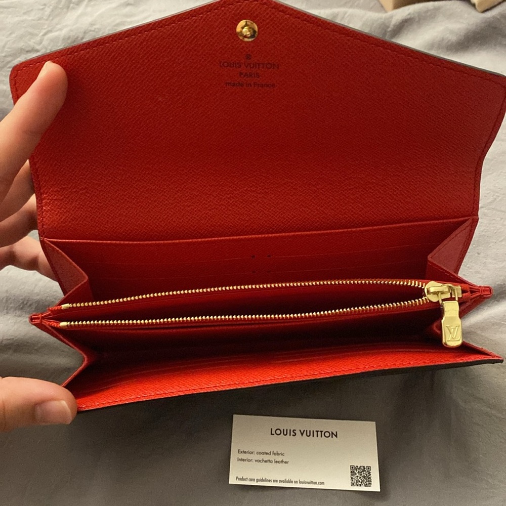 AUTHENTIC BRAND NEW Louis Vuitton Sarah Wallet with dust bag! - Picture 7 of 10
